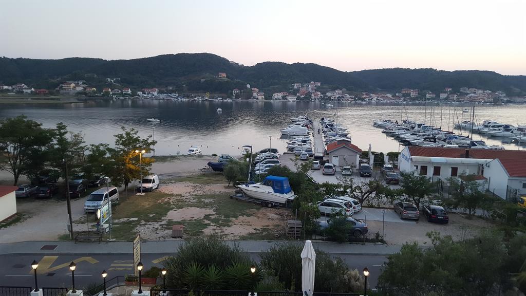 Guest House Galeb Supetarska Draga Kültér fotó